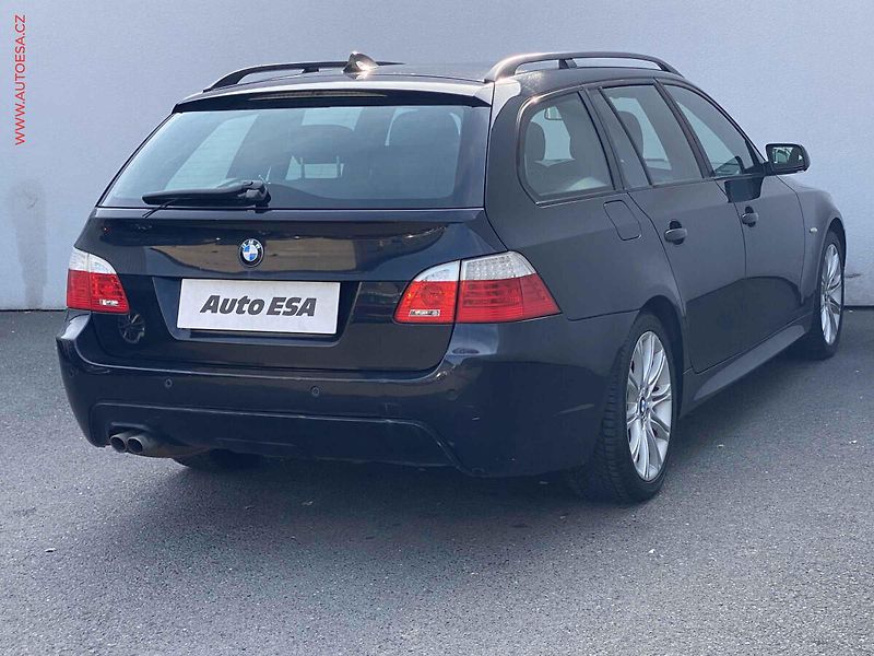 BMW Řada 5 (2009) 3.0d 525 xDrive, ČR, AT - fotka 4 z 19