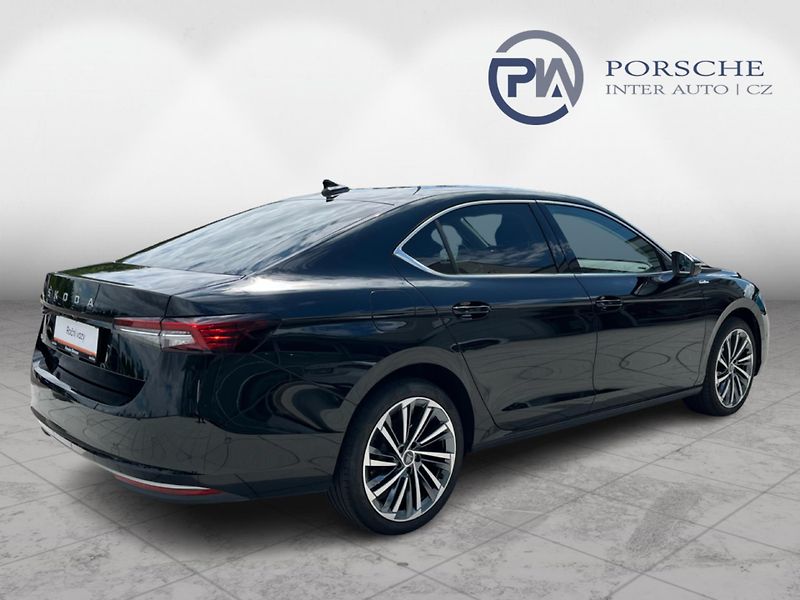 Škoda Superb 2.0TDi 110kW L&K DSG - fotka 2 z 30