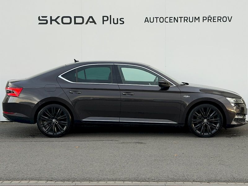 Škoda Superb (2023) 2.0 TDI 147kW 4x4 DSG L&K - fotka 31 z 35