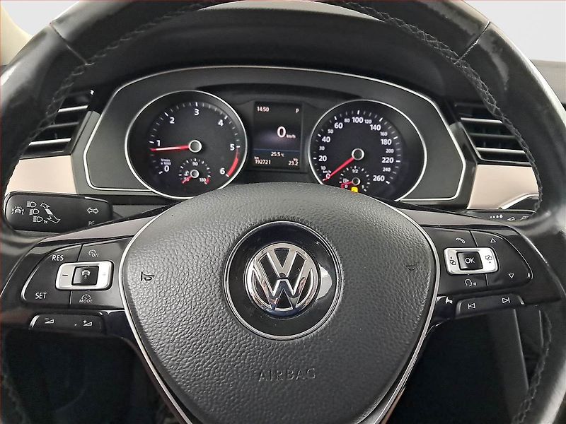 Volkswagen Passat (2017) Comfortline 2.0 TDI, Automat - fotka 16 z 20