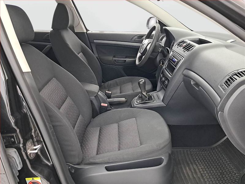 Škoda Octavia (2011) 1.6 - fotka 9 z 13