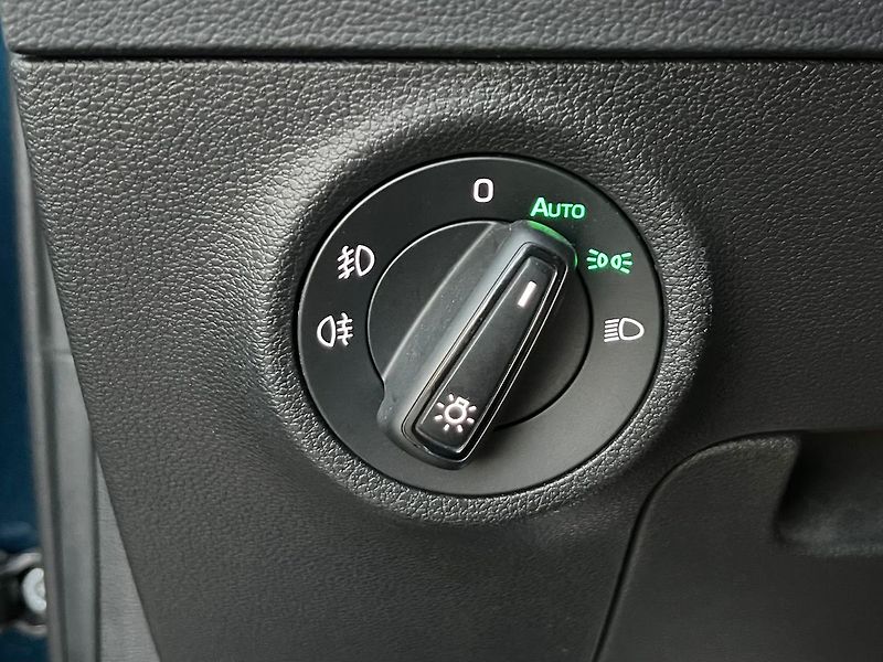 Škoda Karoq (2021) 2.0 TDI-STYLE-P.KAMERA - fotka 31 z 50