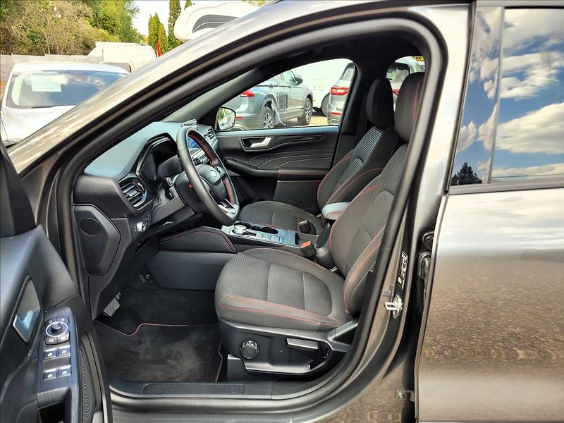 Ford Kuga 2,5 Rezervace! HEV,140kw,ST-li - fotka 9 z 50