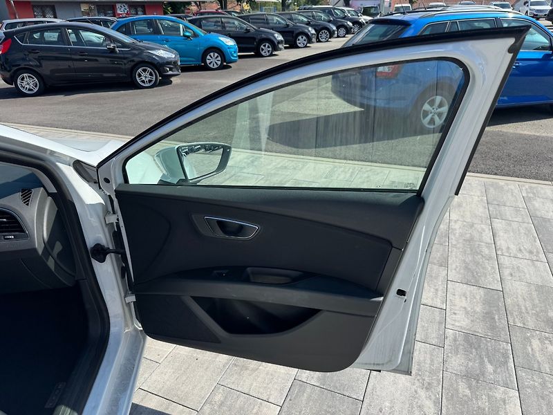 Seat Leon (2013) 1.4 TSI 90kW - fotka 26 z 44