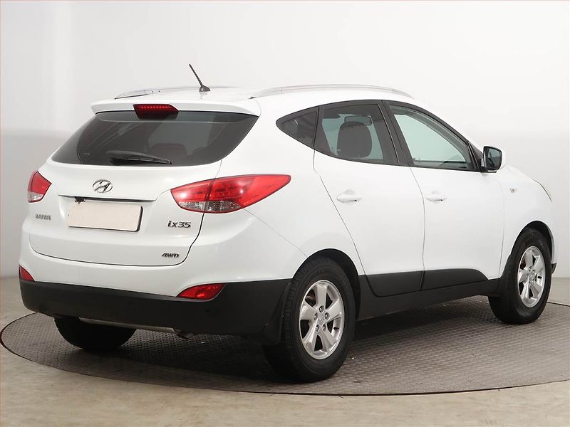 Hyundai ix35 (2010) 2.0 CVVT, 4X4, ČR,1.maj, Kůže - fotka 5 z 16