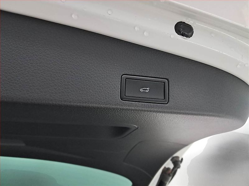 Volkswagen Touareg (2014) 3.0 TDI, 4X4, Automat - fotka 16 z 25