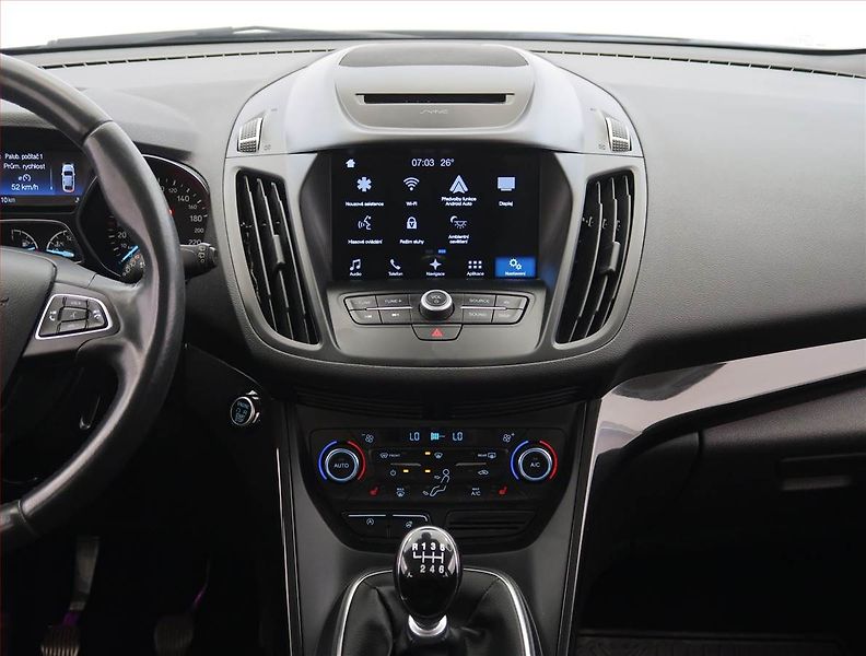 Ford Kuga (2017) 2.0 TDCi, 4X4, ČR,1.maj - fotka 12 z 19