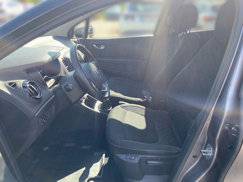 Renault Captur (2019) 1,3tce 96kw, ČR, 1.Majitel - fotka 13 z 23