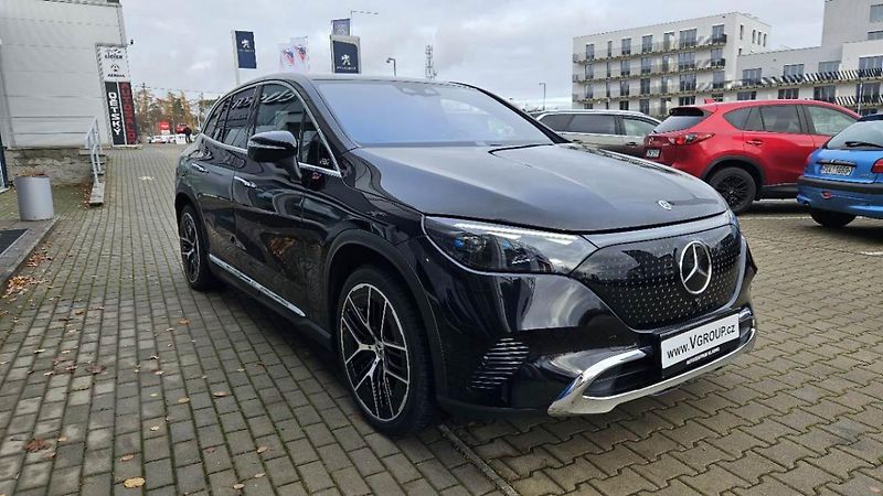 Mercedes-Benz EQE (2023) - fotka 6 z 26