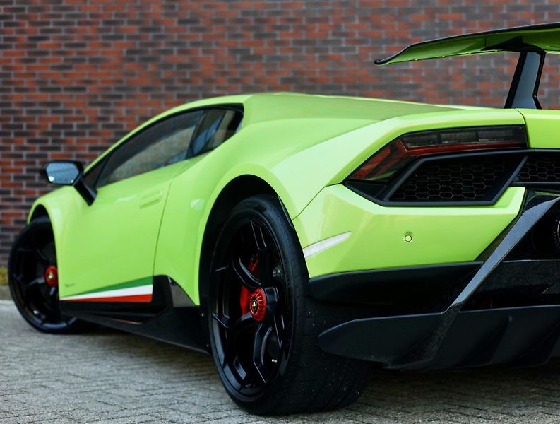 Lamborghini Huracán (2018) 5.2 V10 Performante 470KW - fotka 7 z 74