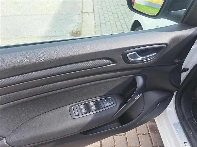Renault Mégane 1,5 dCi Grandtour - fotka 14 z 41