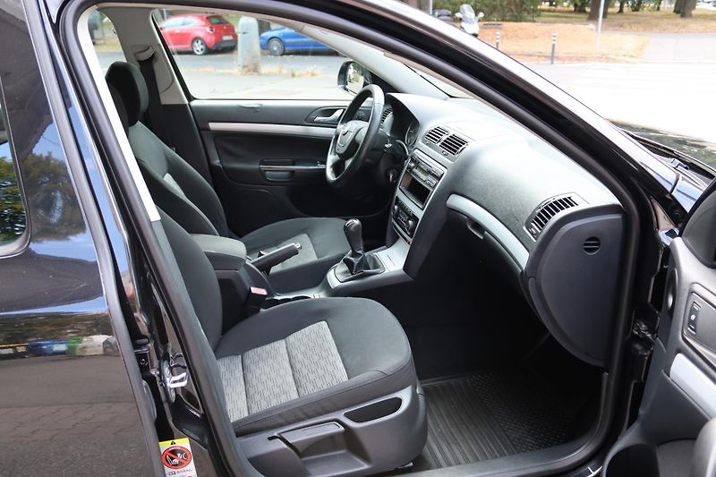 Škoda Octavia SERVISOVANÁ OCTAVIA - fotka 43 z 49