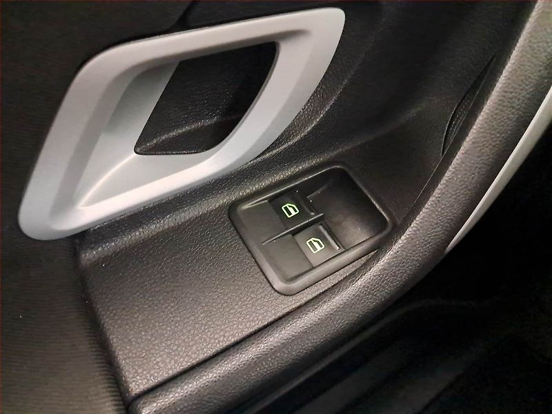 Škoda Fabia (2009) 1.4 16V, nová STK - fotka 17 z 17