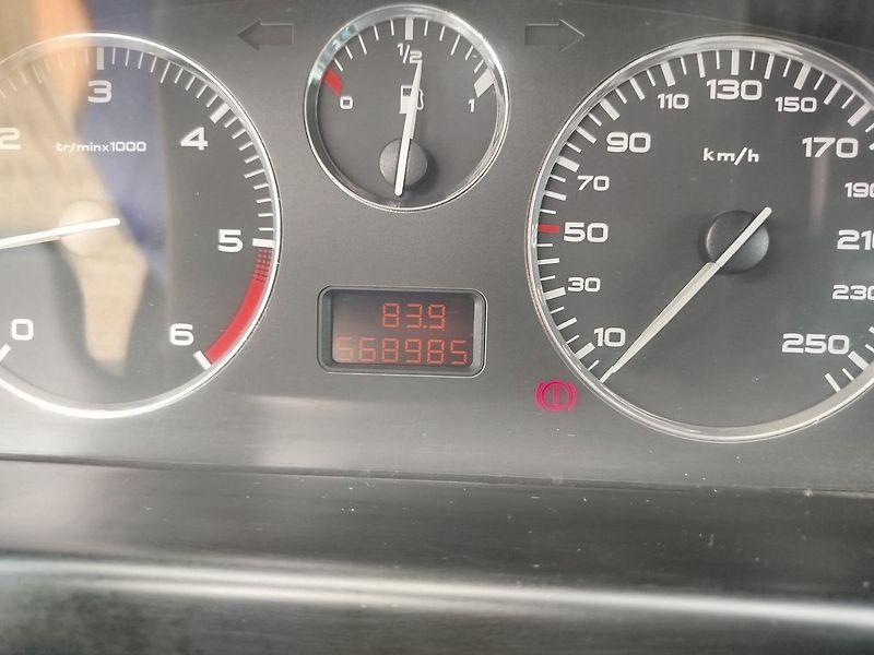 Peugeot 406 SW 2.0HDi 110 MAN6 - fotka 3 z 16