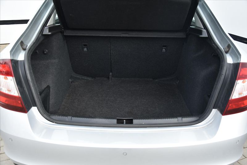 Škoda Rapid 1.0 TSI 81kW 1.MAJITEL DPH ČR - fotka 11 z 20