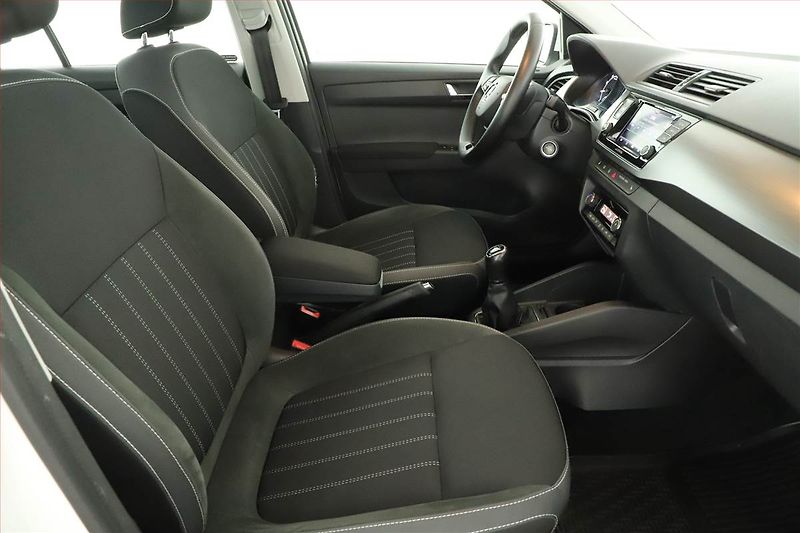 Škoda Fabia (2021) Style 1.0 TSI, ČR,1.maj - fotka 7 z 15