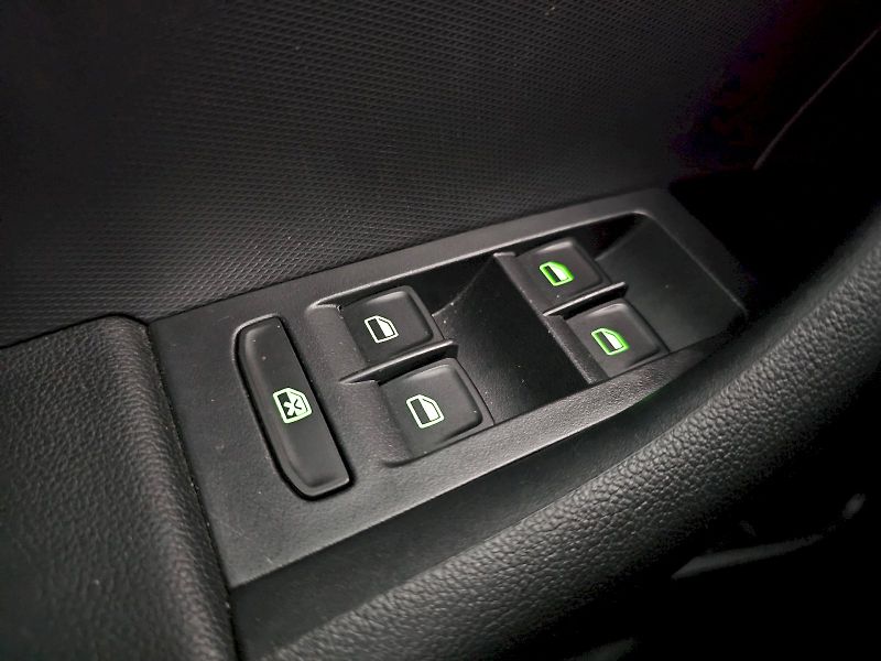 Škoda Rapid (2014) 1.2TSI 77kW STYLE PLUS - fotka 15 z 20