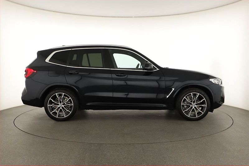 BMW X3 (2024) xDrive20d, Tažné, ACC, Výhřev - fotka 6 z 25
