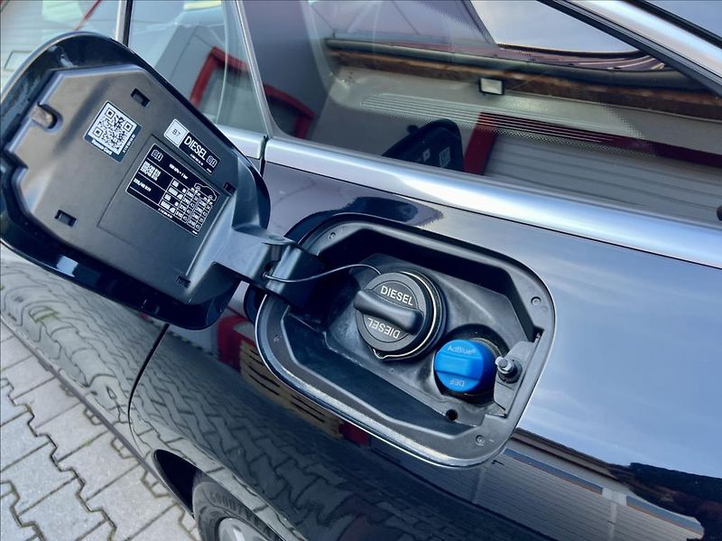 Mercedes-Benz CLA 180d SB LED NAVI  záruka - fotka 53 z 53