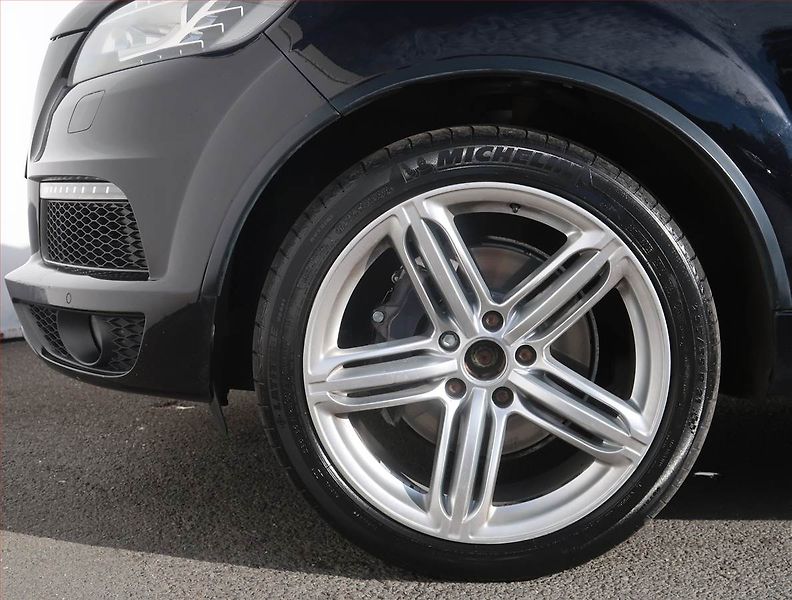 Audi Q7 (2014) S-Line 3.0 TDI, 4X4, Automat - fotka 15 z 27