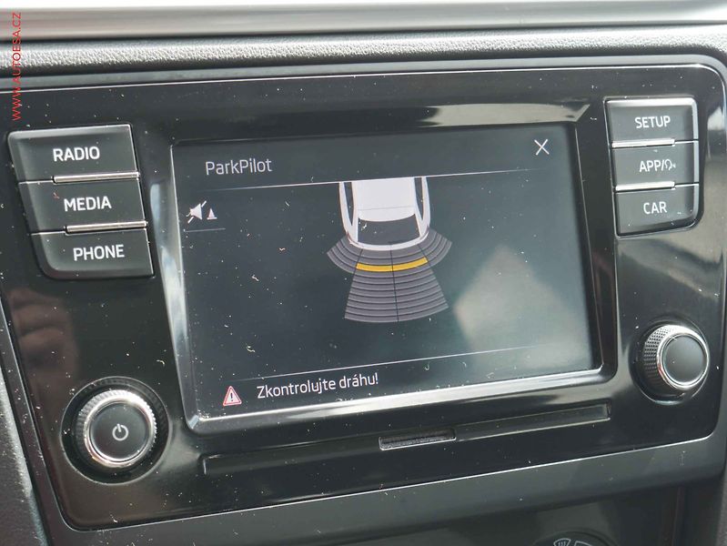 Škoda Rapid (2018) 1.0 TSI, 2.maj,ČR, AC - fotka 14 z 21