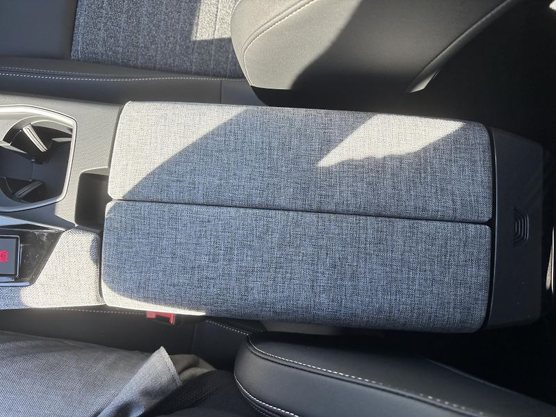 Peugeot 5008 (2026) ALLURE Hybrid 145 e-DCS6 - fotka 19 z 25