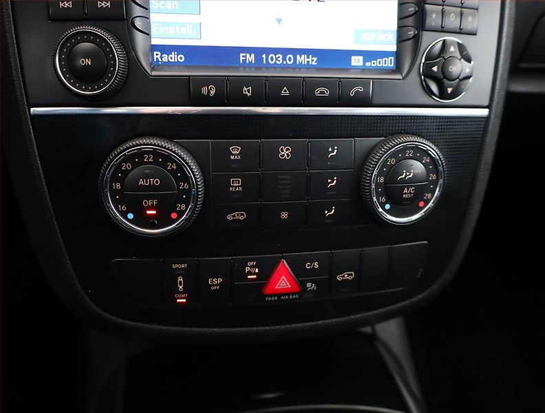 Mercedes-Benz Třídy R (2007) R 320 CDI 4MATIC, 4X4 - fotka 10 z 16