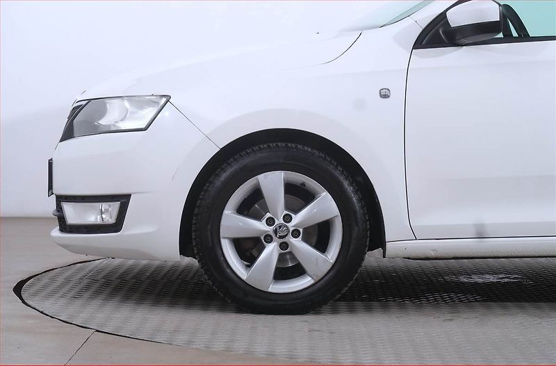 Škoda Rapid (2014) 1.2 TSI, Tempomat - fotka 14 z 20
