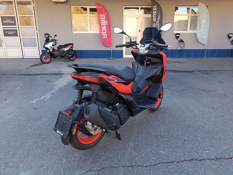Aprilia SR GT 200 (2025) ABS Raceway Red - fotka 6 z 10