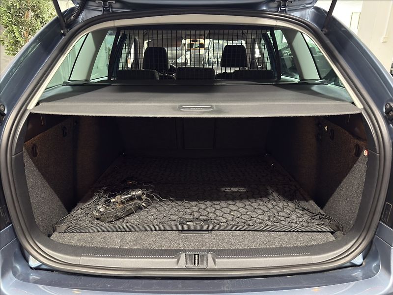 Škoda Octavia 1,4   TSI STYLE XENON SERVIS - fotka 24 z 35