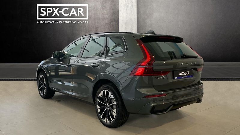 Volvo XC60 (2026) PLUS DARK, B5 AWD, 184+10 kW / - fotka 4 z 13