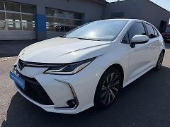 Toyota Corolla 1,5i 92kW manual navi. závěs - fotografie inzerátu