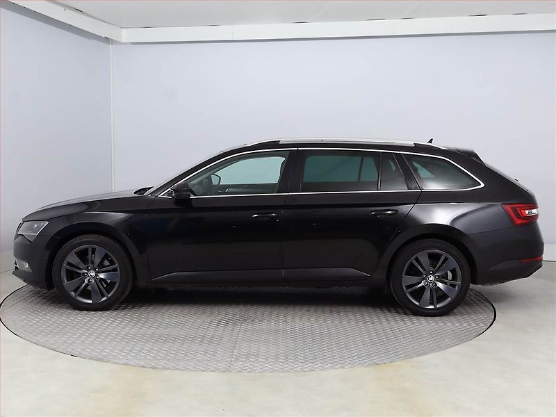 Škoda Superb (2016) Style 2.0 TDI, Automat - fotka 3 z 24