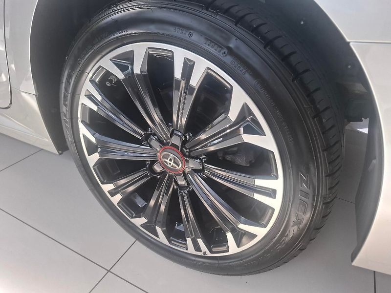 Toyota Corolla 1.8HEV 72 KW GR Sport 2021 - fotka 5 z 14