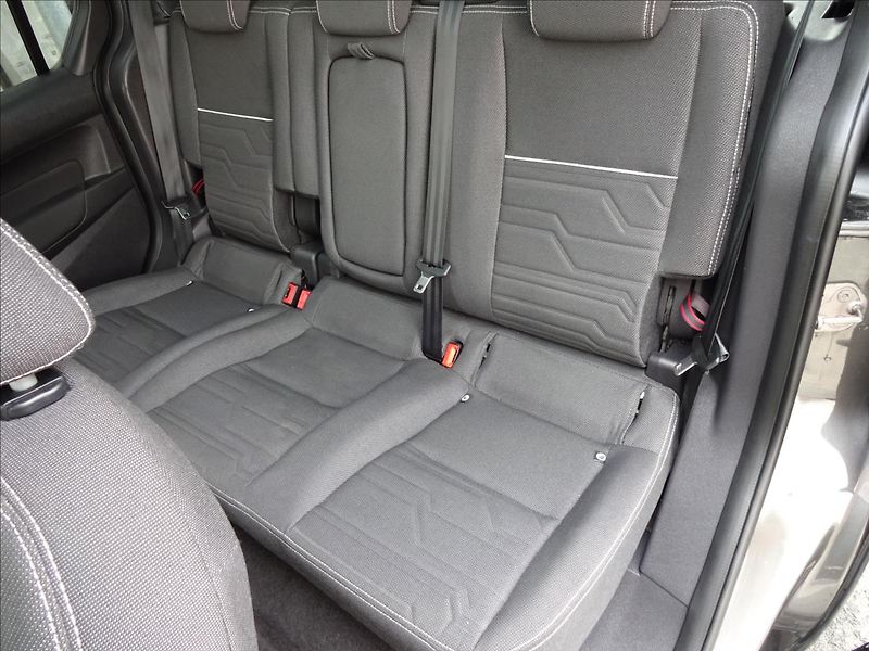 Ford Tourneo Connect 1.0 ECOBOOST TITANIUM - fotka 23 z 49