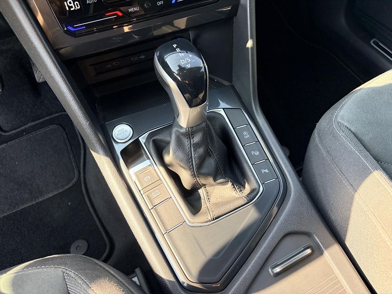 Volkswagen Tiguan 1.5TSI DSG MATRIX VIRTUAL - fotka 27 z 58