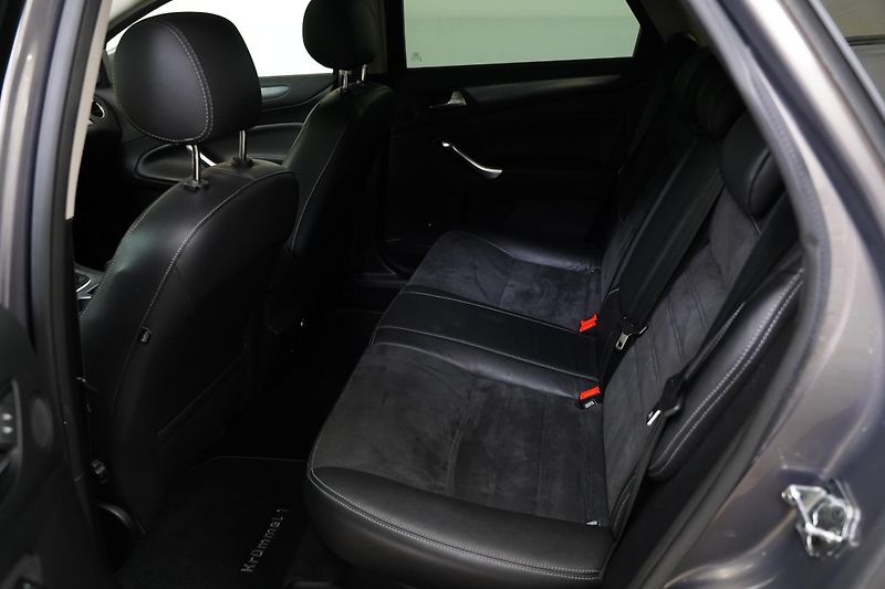 Ford Mondeo - fotka 22 z 23