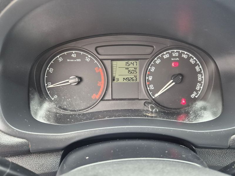Škoda Fabia 1.4i 63kW, nová STK - fotka 13 z 17