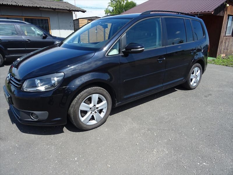 Volkswagen Touran 2,0 TDi 103 kW - fotka 5 z 33