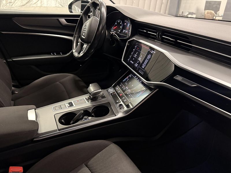 Audi A6 (2019) 40TDi,150KW,ACC - fotka 24 z 33