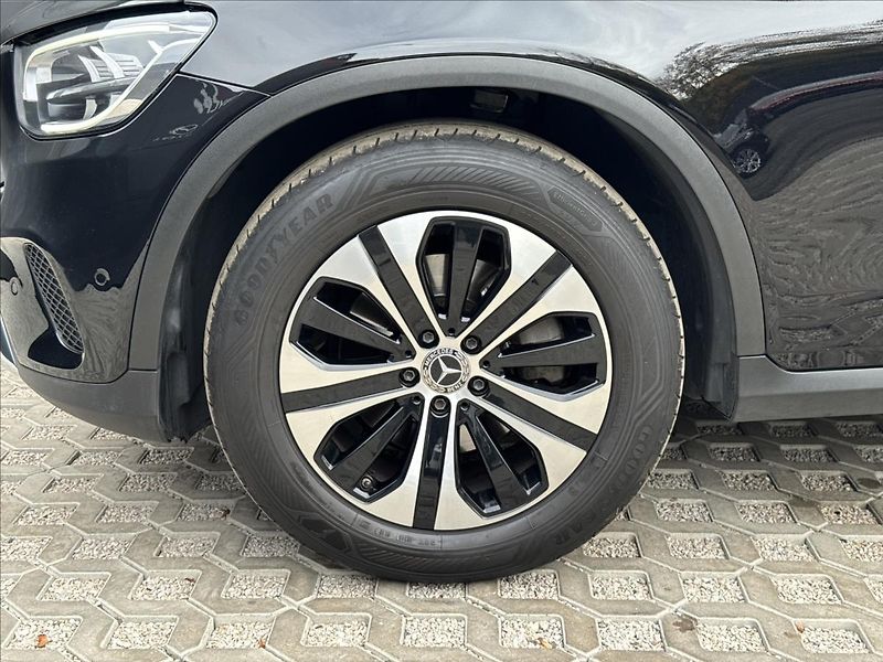 Mercedes-Benz GLC 2,0 220d 4MATIC AT ČR - fotka 29 z 30