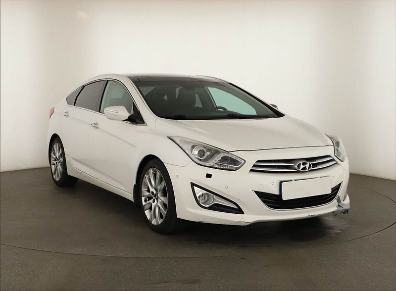 Hyundai i40 (2013) 2.0 GDI, Automat, Navi, Xenony - fotografie inzerátu