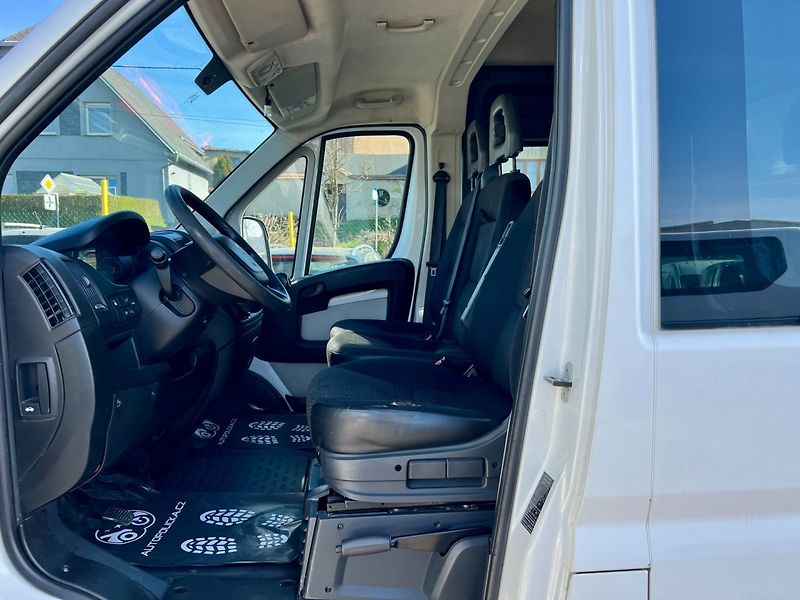 Peugeot Boxer (2015) 2.2d 96 kW 6 míst L3H2 - fotka 11 z 19