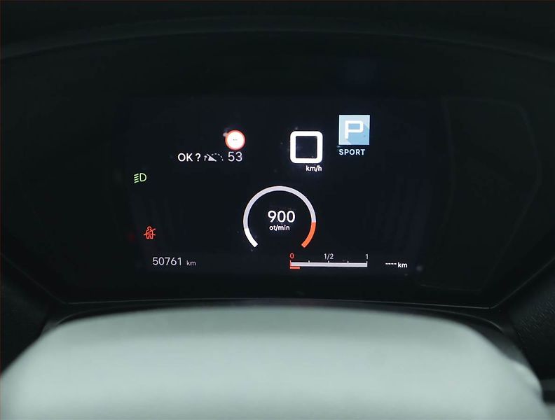 Citroën C5 X (2022) 1.2 PureTech - fotka 11 z 16
