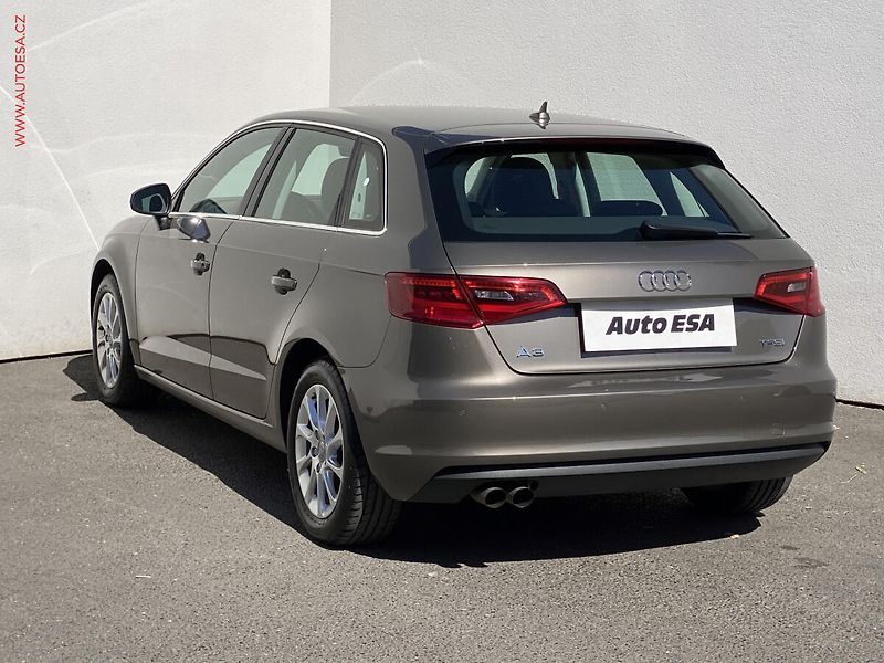 Audi A3 (2016) 1.4TSi SPORTBACK, ČR, AC - fotka 6 z 17