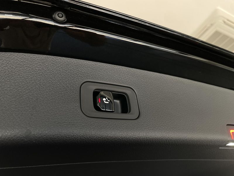 Mercedes-Benz GLC 200d 4Matic - fotka 12 z 33