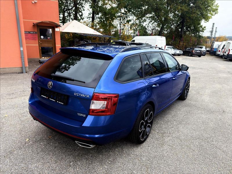 Škoda Octavia 2,0 TDi RS DSG - fotka 5 z 29