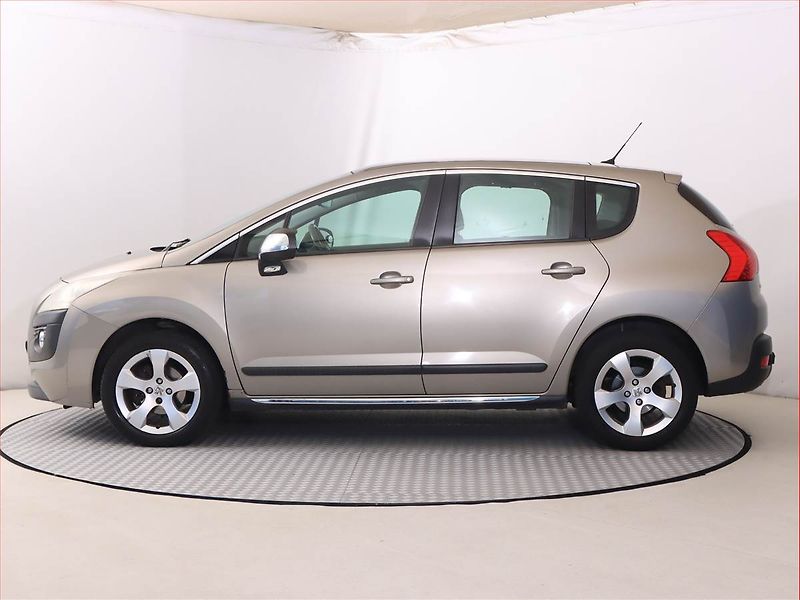 Peugeot 3008 (2010) 1.6 HDi, Serv.kniha, Navi - fotka 3 z 18