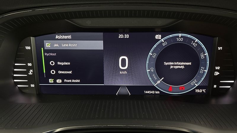 Škoda Octavia 2.0 TDI Ambition Combi - fotka 10 z 24
