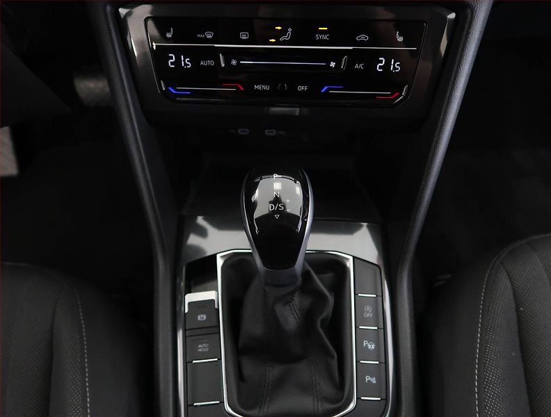 Volkswagen Tiguan Allspace (2024) Life 2.0 TDI, digi klima - fotka 13 z 28